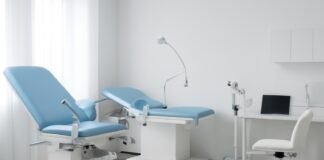 Σύγχρονο και φωτεινό γυναικολογικό ιατρείο με ιατρικό εξοπλισμό για την παρακολούθηση περιεμμηνόπαυσης, Γλυφάδα