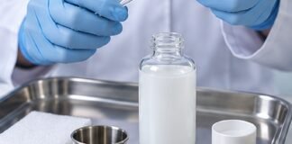 Τριχλωροξικό οξύ για κονδυλώματα: γιατί εφαρμόζεται μόνο από επαγγελματία υγείας;